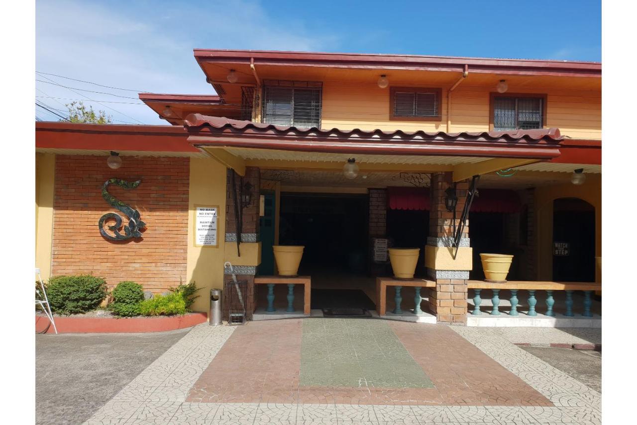Hotel Saltimboca Tourist In Bacolod Exteriér fotografie